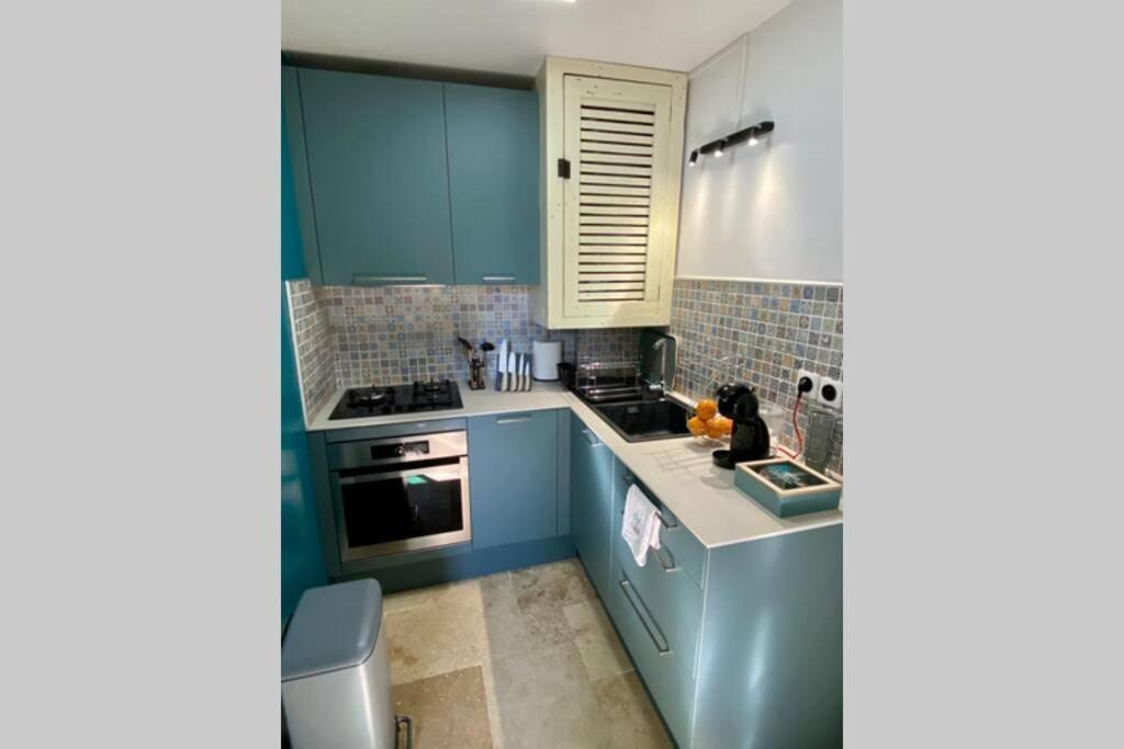 L'Instant Evasion, Studio Avec Terrasse, Piscine ! Saint-Gilles Les Bains Exterior photo
